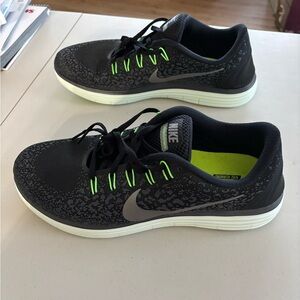 Nike Black and Gray Athletic Shoes